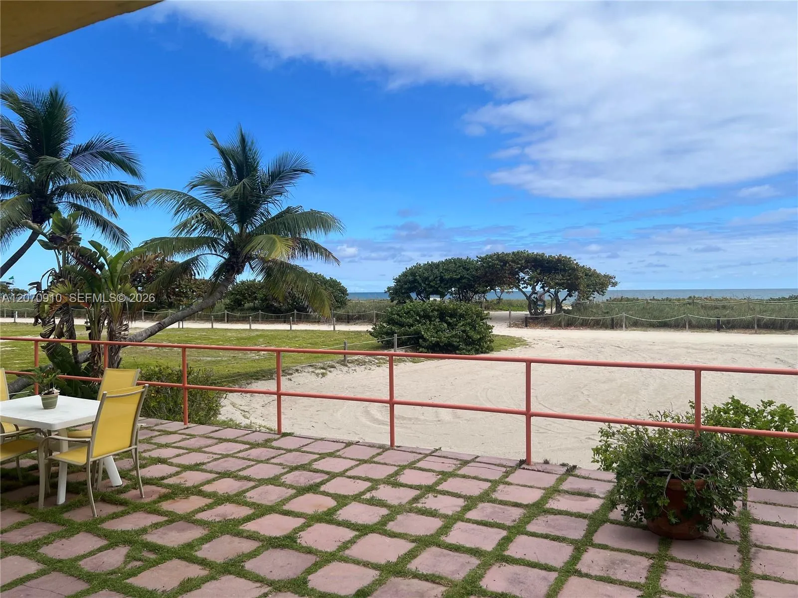 Foto de propiedad en 9241 Collins 1, Surfside, FL 33154 Surfside con MLS# 