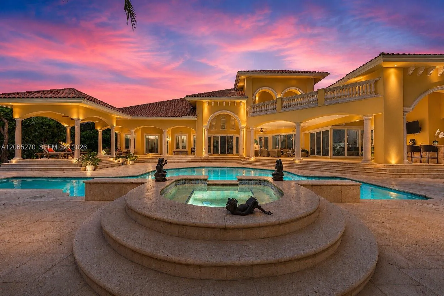 Foto de propiedad en 9245 SW 93rd Avenue, Miami, FL 33176 Miami con MLS# 