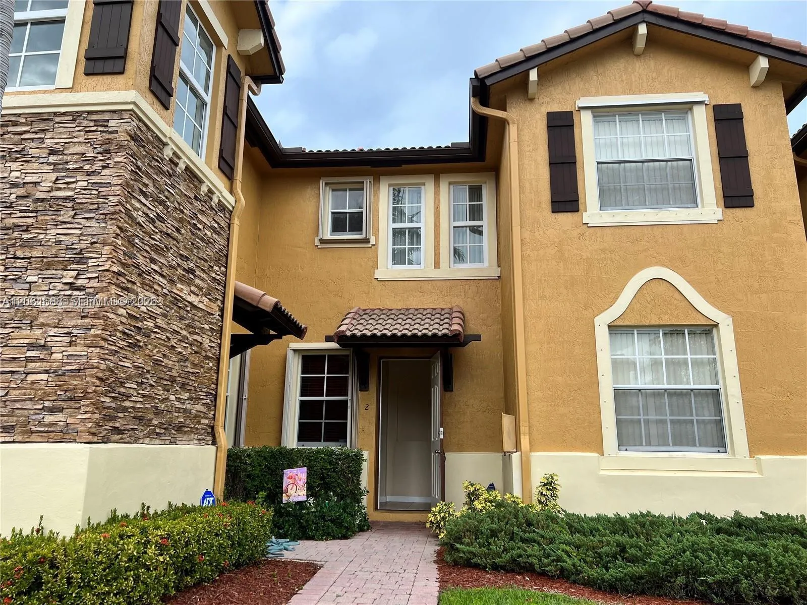 Foto de propiedad en 9249 SW 227th Street 2-22, Cutler Bay, FL 33190 Cutler Bay con MLS# 