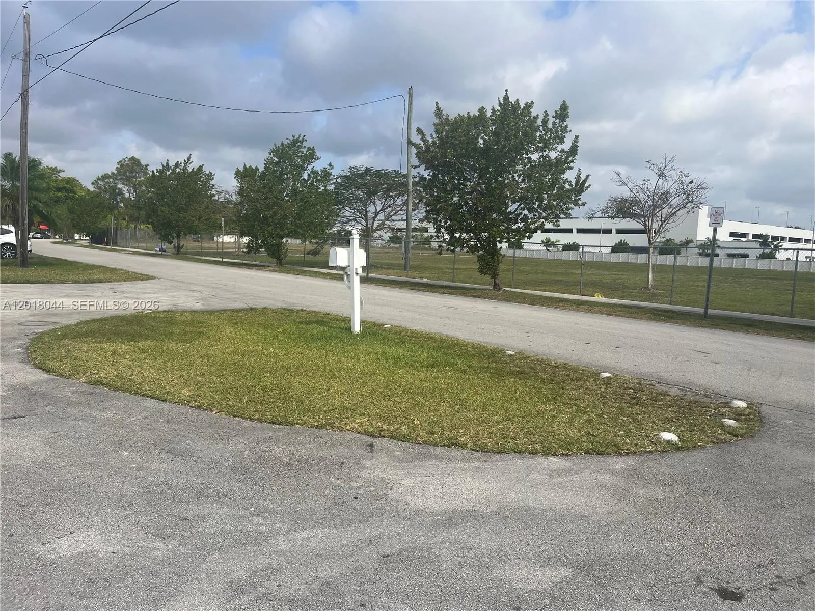 Foto de propiedad en 9260 SW 164th Street, Palmetto Bay, FL 33157 Palmetto Bay con MLS# 