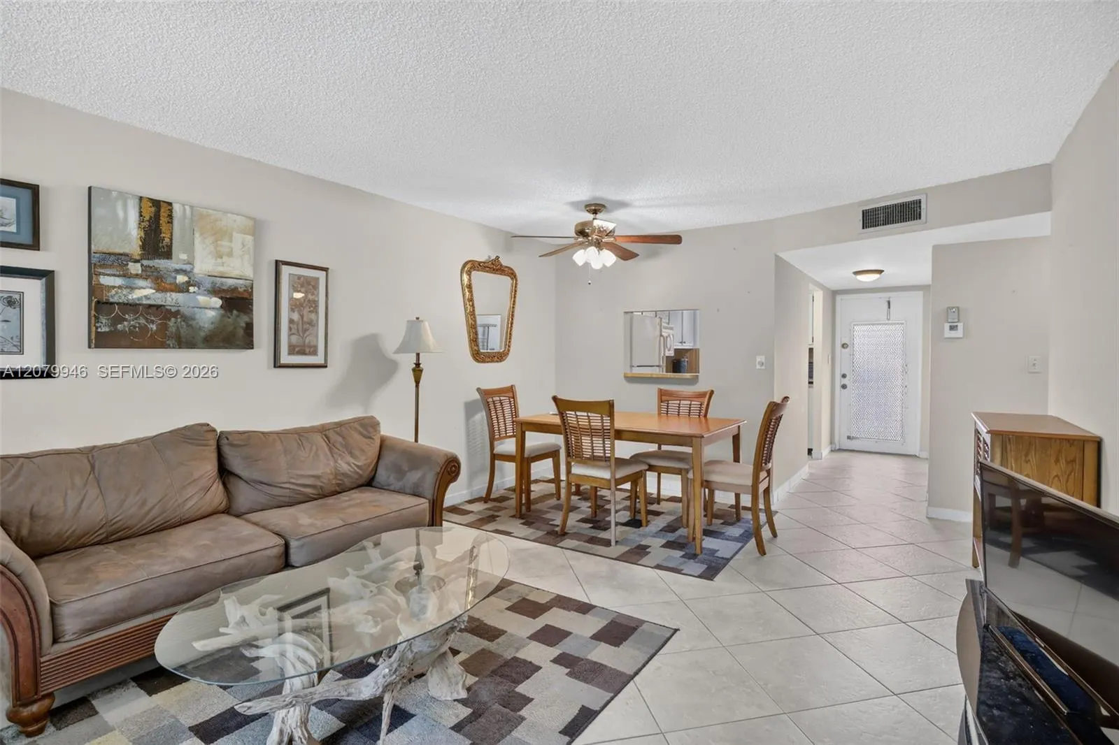En Venta 9261 Sunrise Lakes Boulevard 203, Sunrise, FL 33322, Sunrise, FL 33322