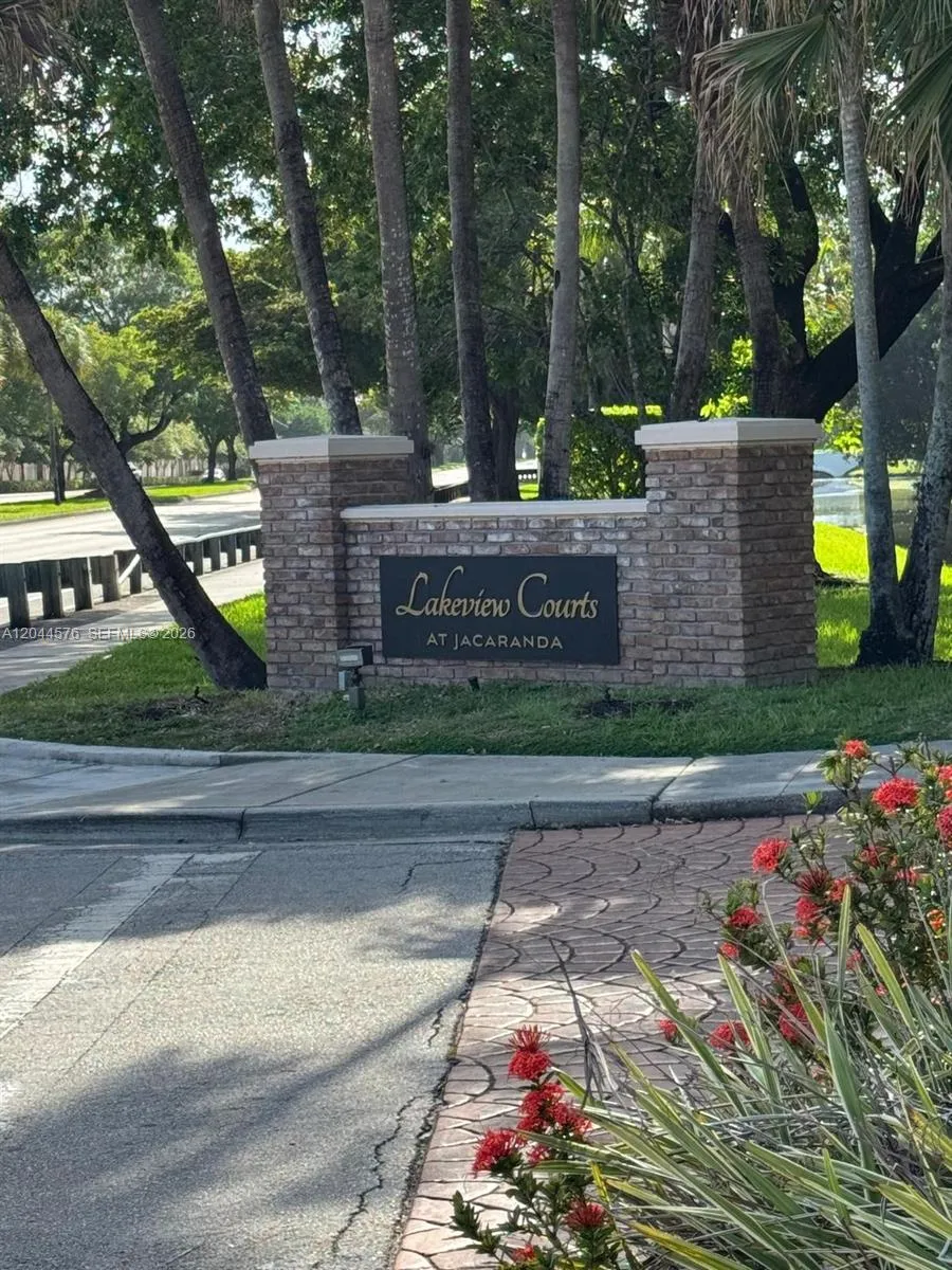 Vendido 9267 W Sunrise Boulevard, Plantation, FL 33322, Plantation, FL 33322