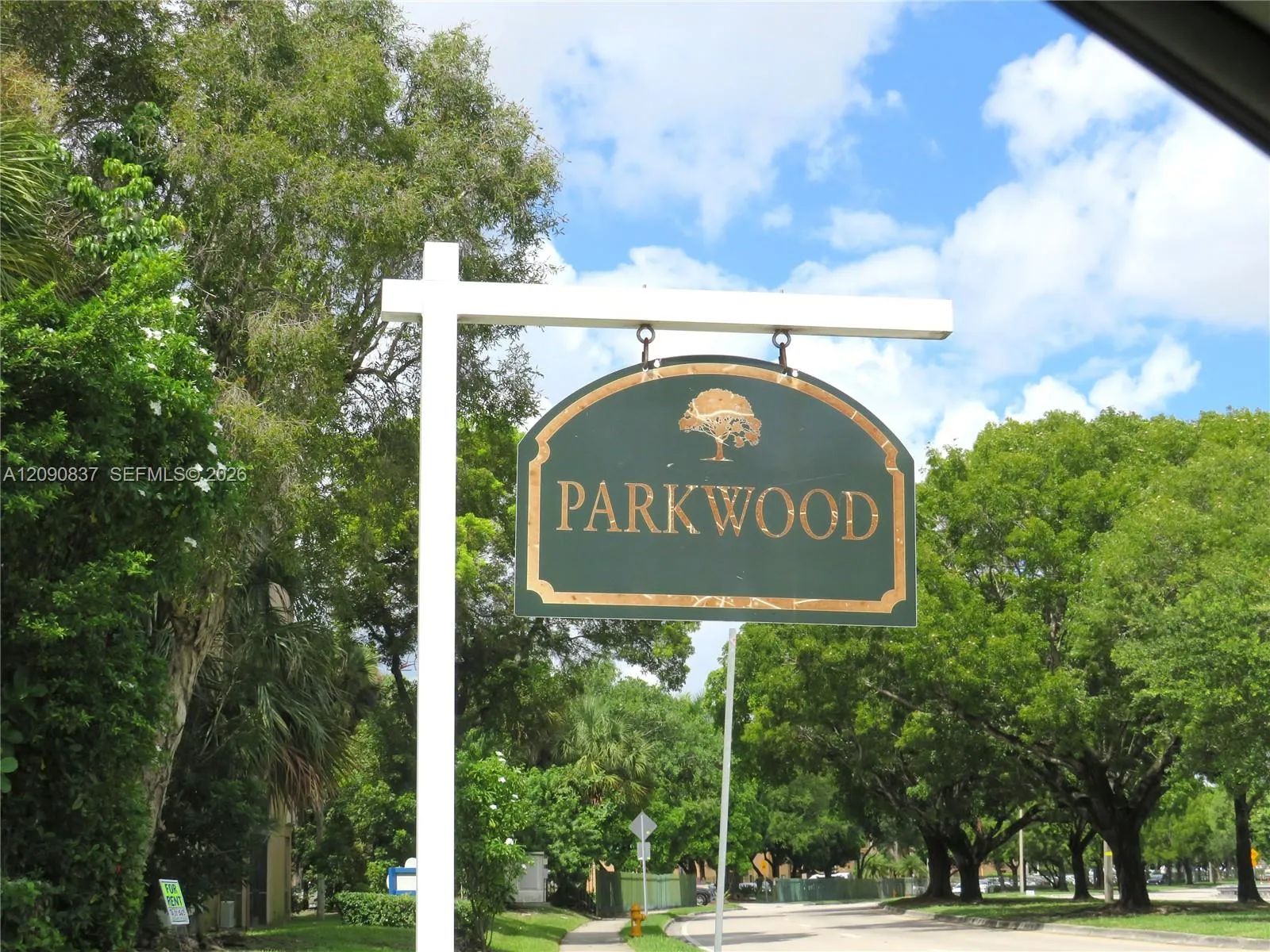 En Venta 9270 Fontainebleau Boulevard 203, Miami, FL 33172, Miami, FL 33172