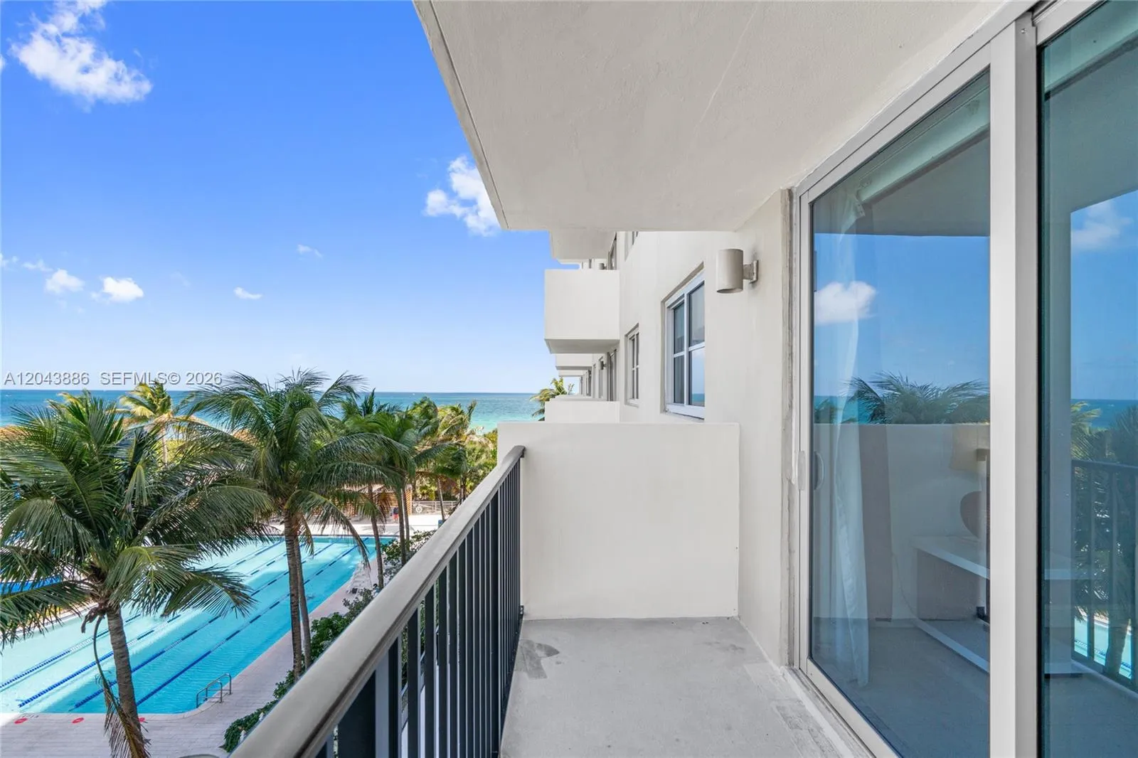 Foto de propiedad en 9273 Collins Avenue 408, Surfside, FL 33154 Surfside con MLS# 