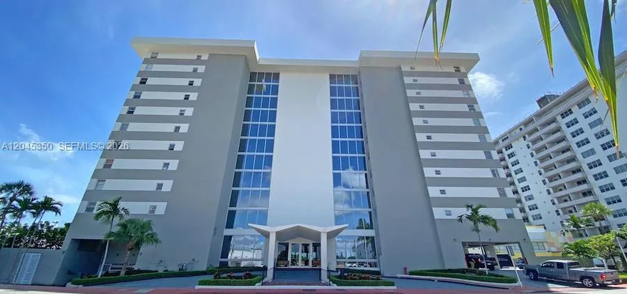 En Renta 9273 Collins Avenue 811, Surfside, FL 33154, Surfside, FL 33154