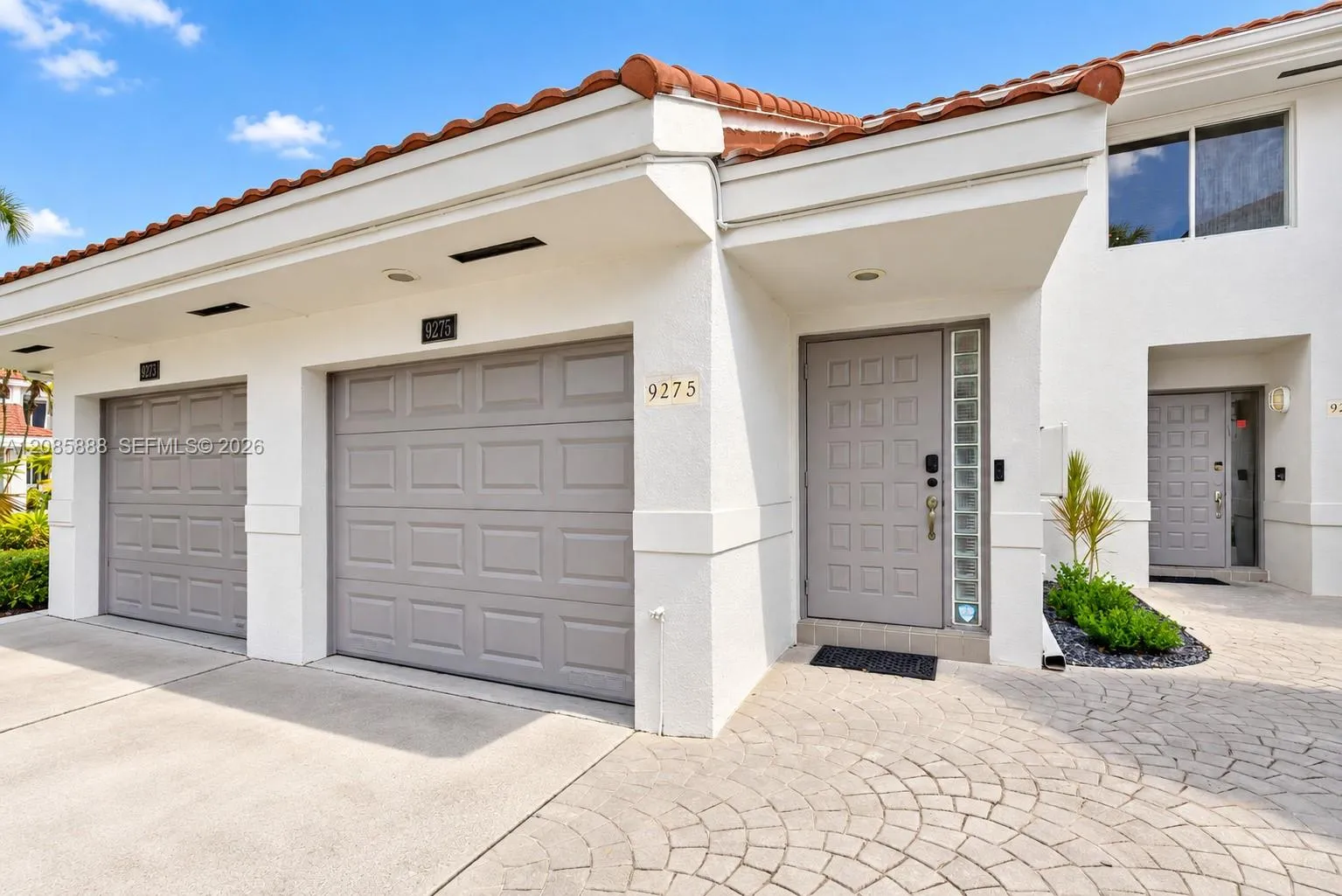 Foto de propiedad en 9275 NW 9th Court 9275, Plantation, FL 33324 Plantation con MLS# 