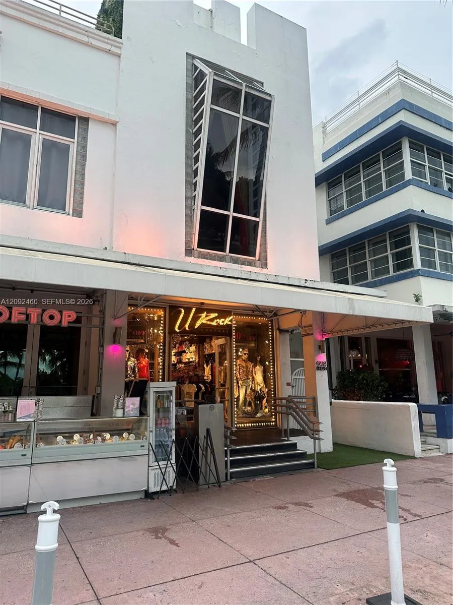 En Renta 928 Ocean Drive, Miami Beach, FL 33139, Miami Beach, FL 33139