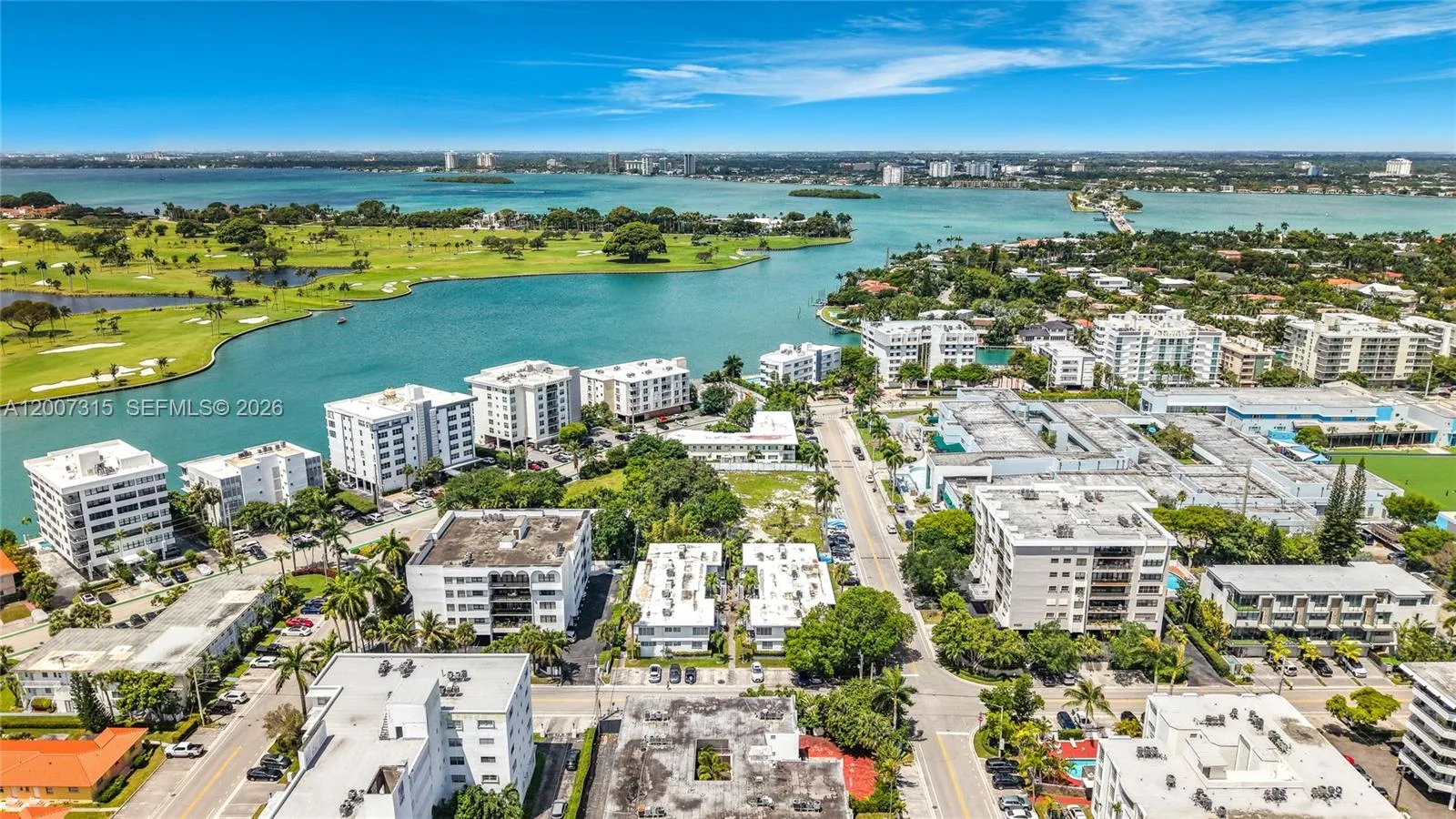 Foto de propiedad en 9280 Bay Harbor Terrace 25, Bay Harbor Islands, FL 33154 Bay Harbor Islands con MLS# 