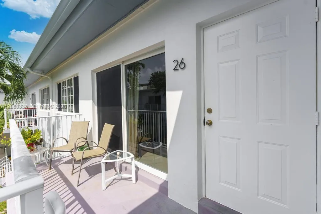 Foto de propiedad en 9280 Bay Harbor Terrace 26, Bay Harbor Islands, FL 33154 Bay Harbor Islands con MLS# 