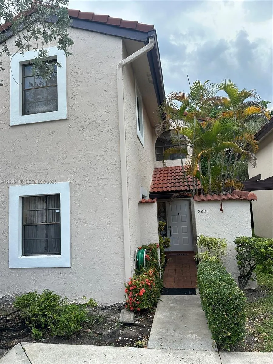 Foto de propiedad en 9281 W Sunrise Boulevard, Plantation, FL 33322 Plantation con MLS# 