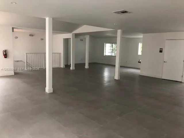Foto de propiedad en 929 Collins Avenue 2A, Miami Beach, FL 33139 Miami Beach con MLS# 