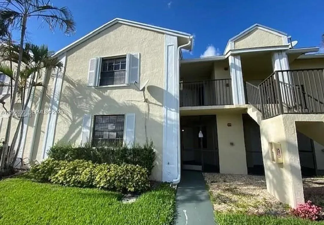 Foto de propiedad en 929 Hamilton Drive 929F, Homestead, FL 33034 Homestead con MLS# 