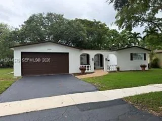 Vendido 9301 SW 54th Street, Cooper City, FL 33328, Cooper City, FL 33328