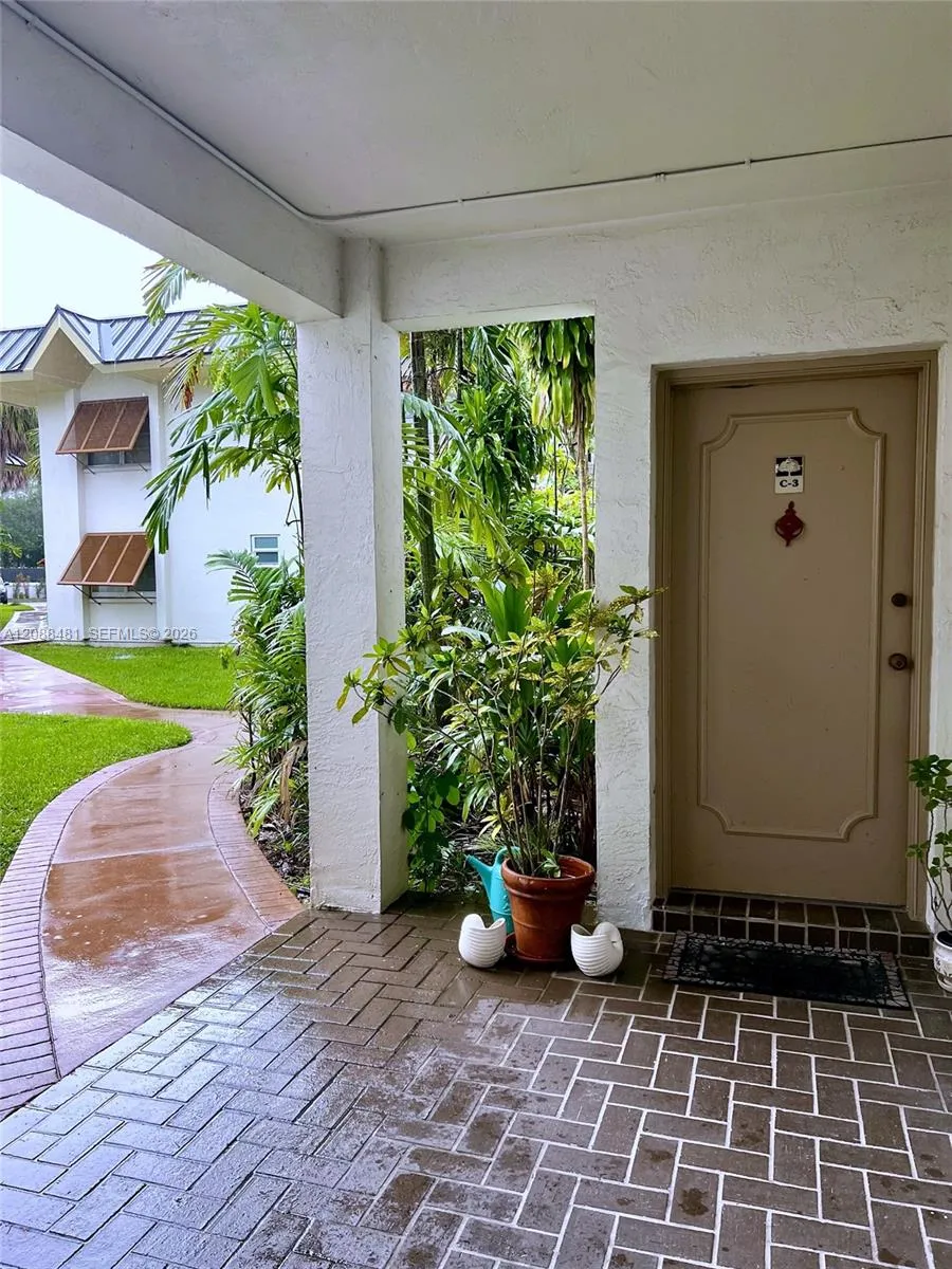 En Venta 9304 SW 77th Avenue C3, Miami, FL 33156, Miami, FL 33156