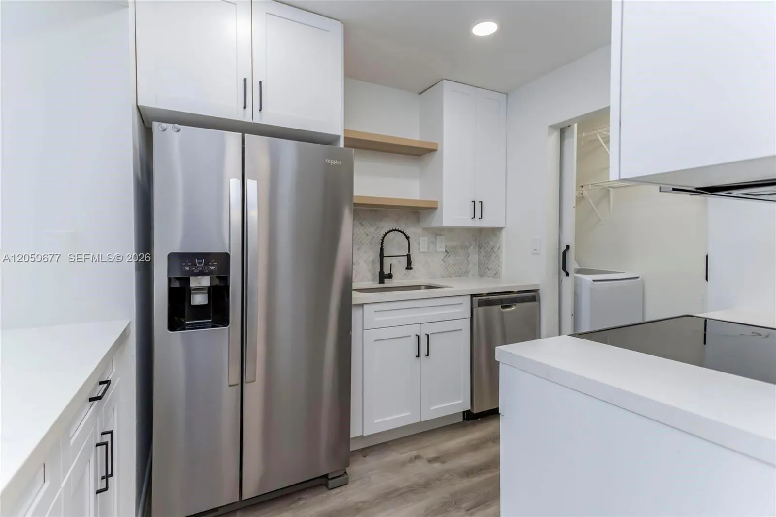 Foto de propiedad en 931 NE 199th Street 201-22, Miami, FL 33179 Miami con MLS# 