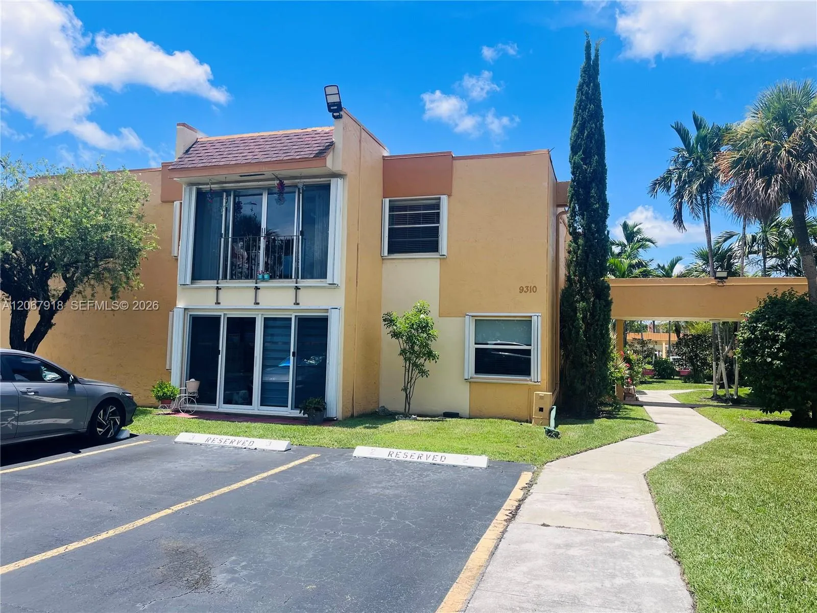 En Venta 9310 W Flagler Street 110A, Miami, FL 33174, Miami, FL 33174