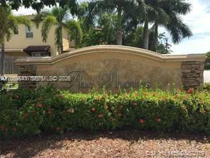 Foto de propiedad en 9323 SW 227th Street 3-5, Cutler Bay, FL 33190 Cutler Bay con MLS# 