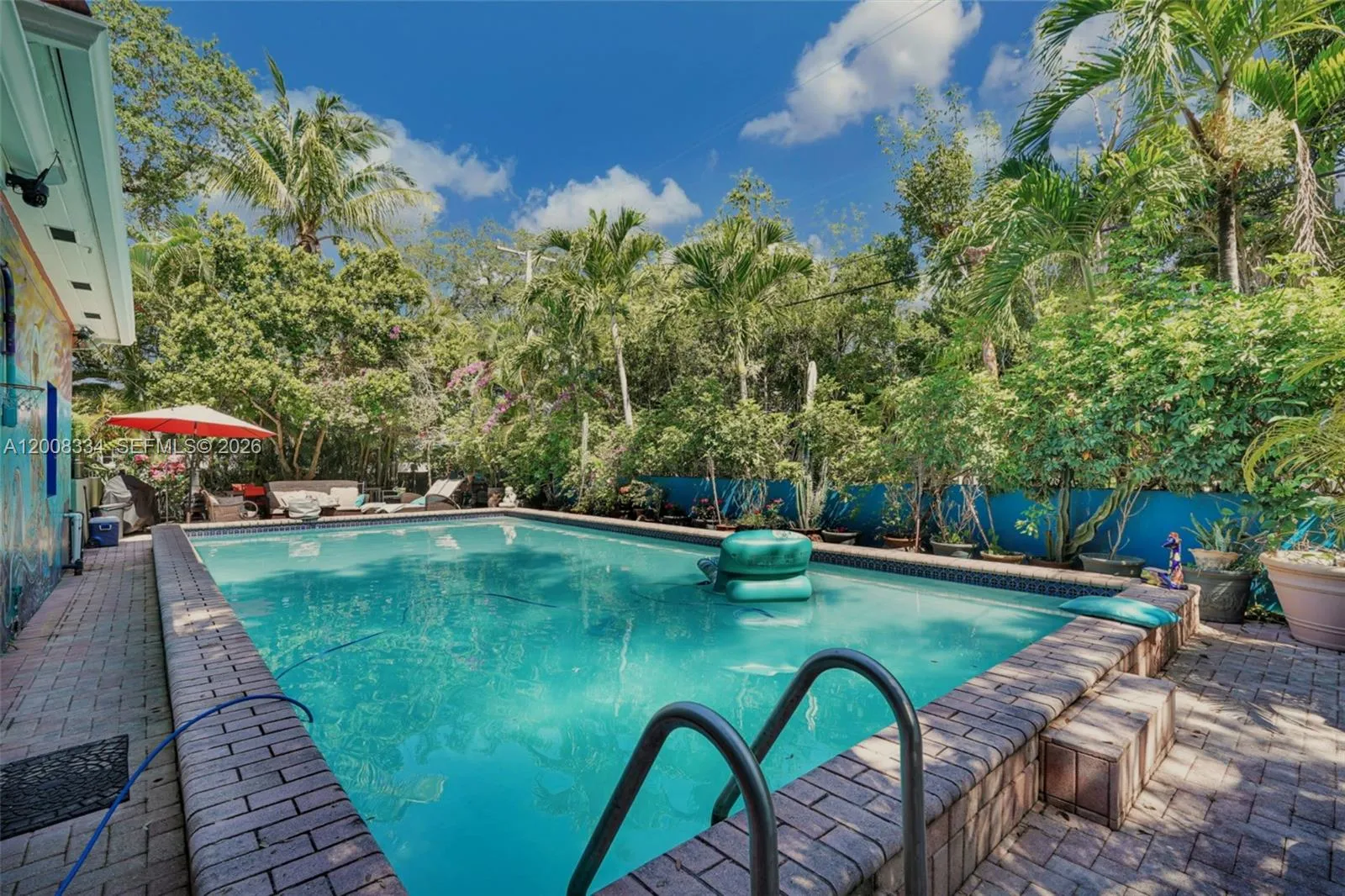 Foto de propiedad en 9325 NE 5th Avenue, Miami Shores, FL 33138 Miami Shores con MLS# 