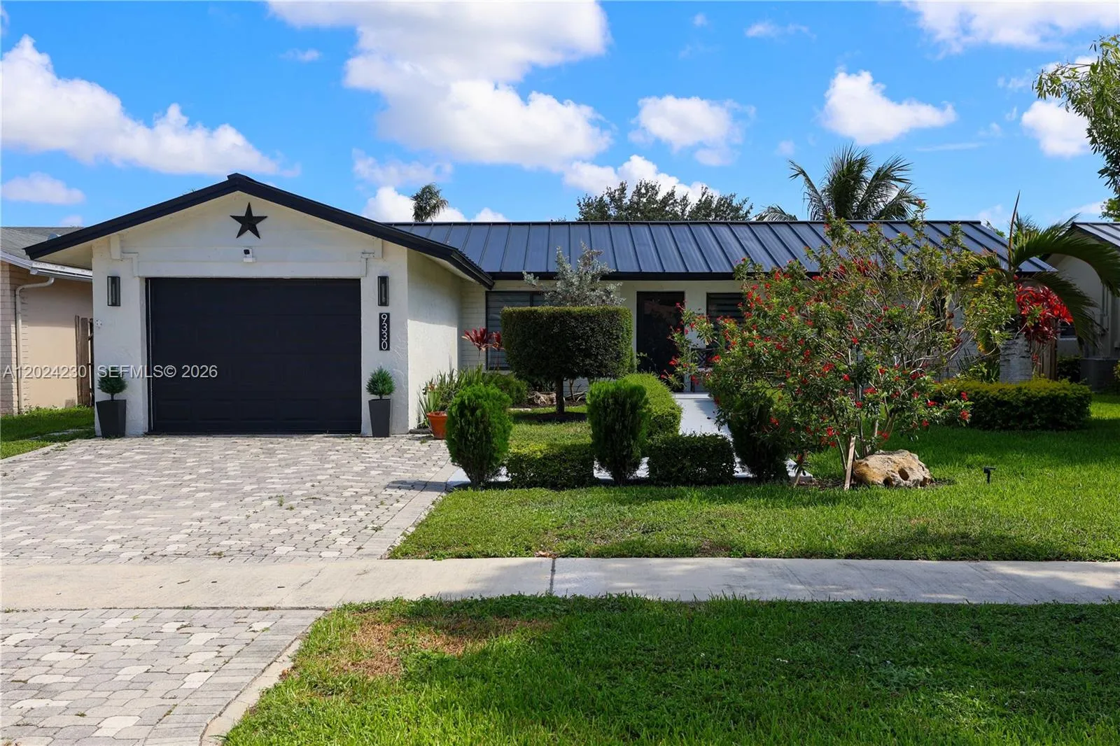Vendido 9330 NW 43rd Street, Sunrise, FL 33351, Sunrise, FL 33351