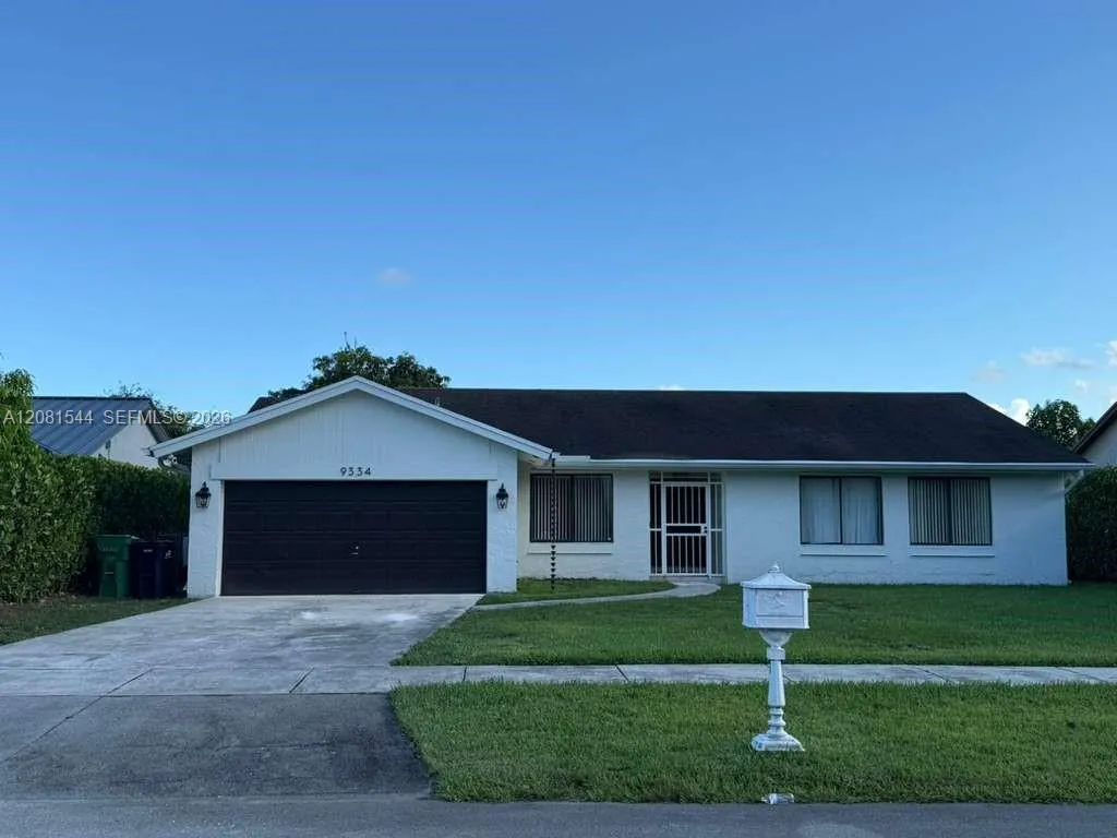 Foto de propiedad en 9334 SW 171st Terrace 0, Palmetto Bay, FL 33157 Palmetto Bay con MLS# 