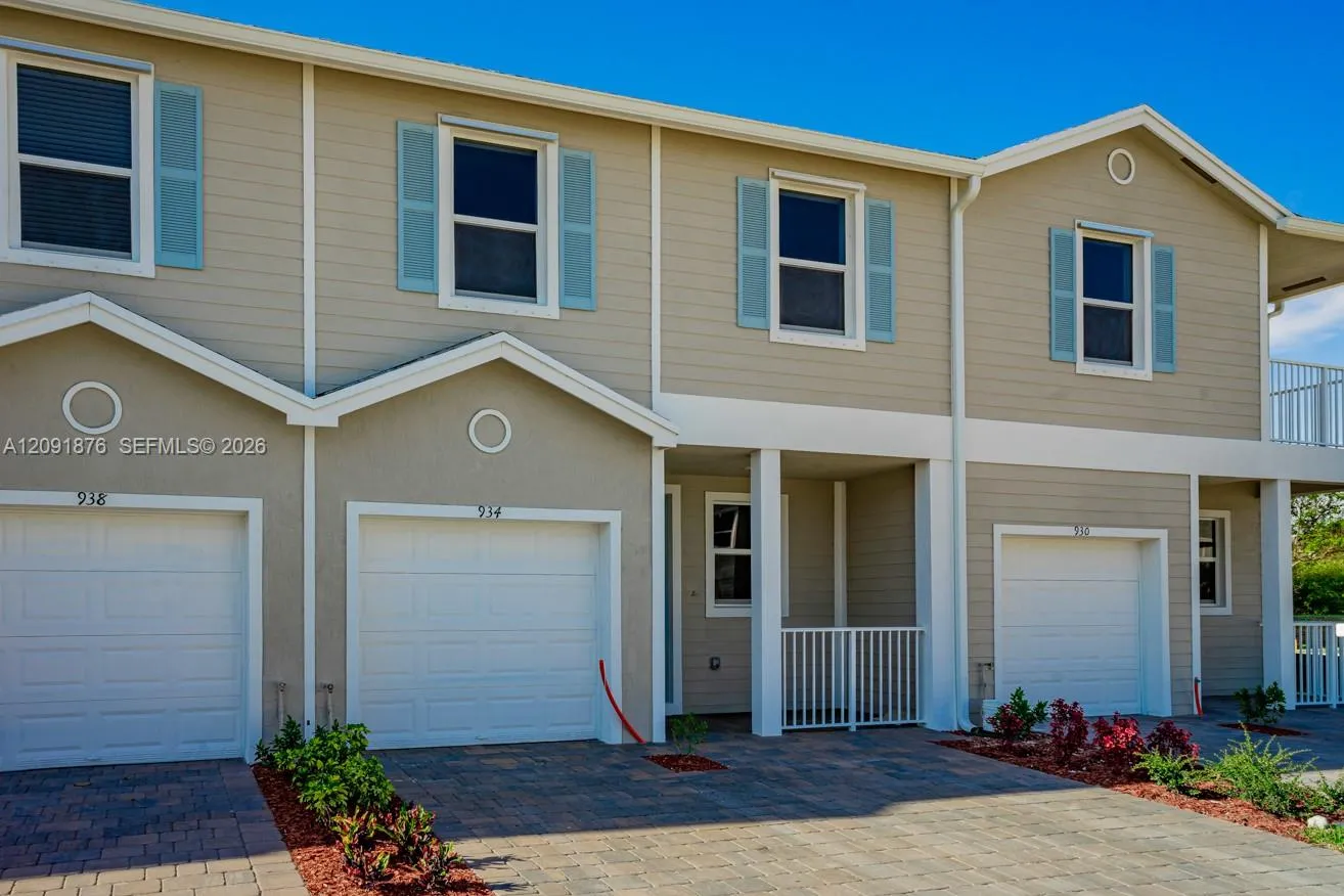 Foto de propiedad en 934 SE 19th Street, Homestead, FL 33034 Homestead con MLS# 