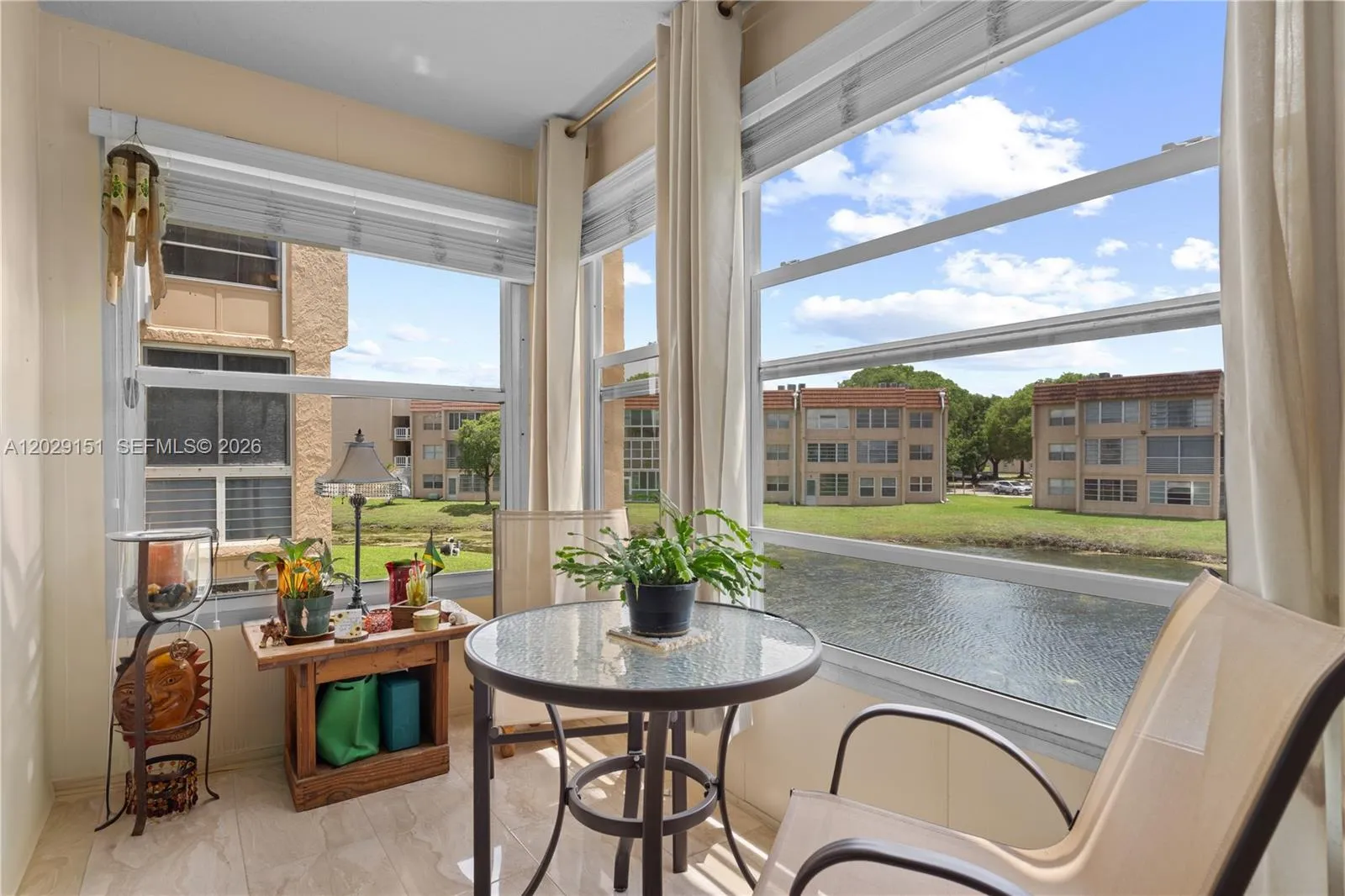 Foto de propiedad en 9340 Sunrise Lakes Boulevard 209, Sunrise, FL 33322 Sunrise con MLS# 