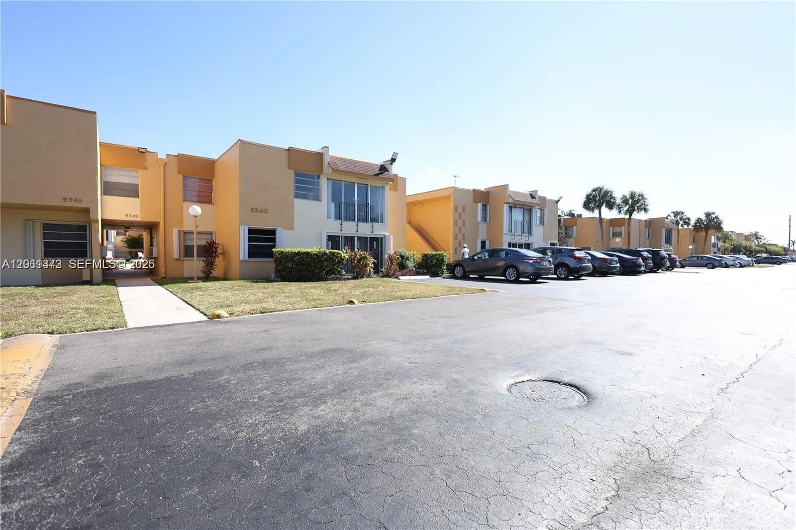 En Venta 9340 W Flagler Street 104B, Miami, FL 33174, Miami, FL 33174