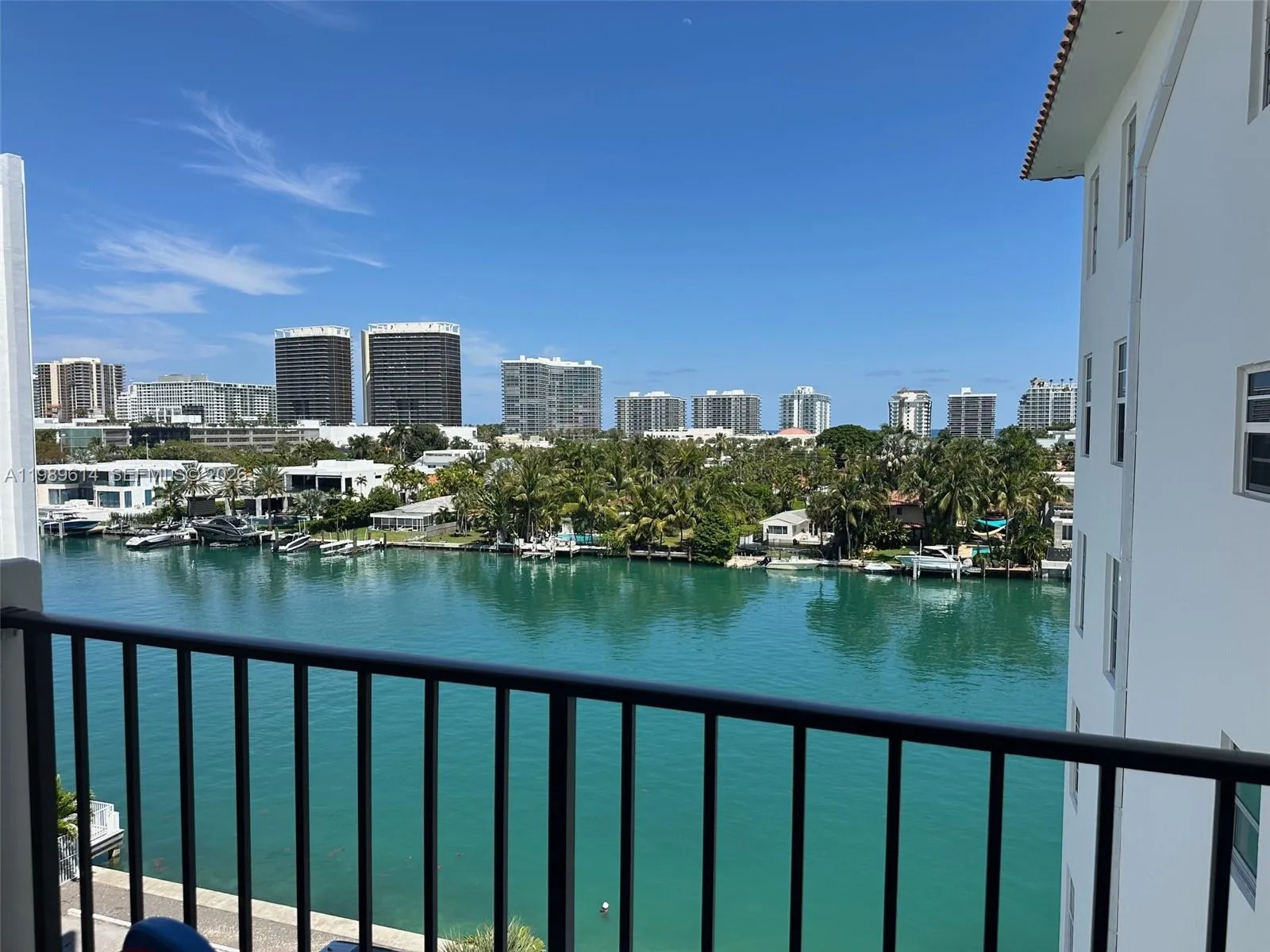 Foto de propiedad en 9341 E Bay Harbor Drive 6C, Bay Harbor Islands, FL 33154 Bay Harbor Islands con MLS# 