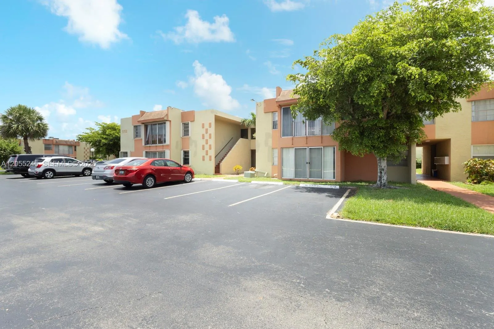 En Venta 9350 W Flagler Street 208B, Miami, FL 33174, Miami, FL 33174
