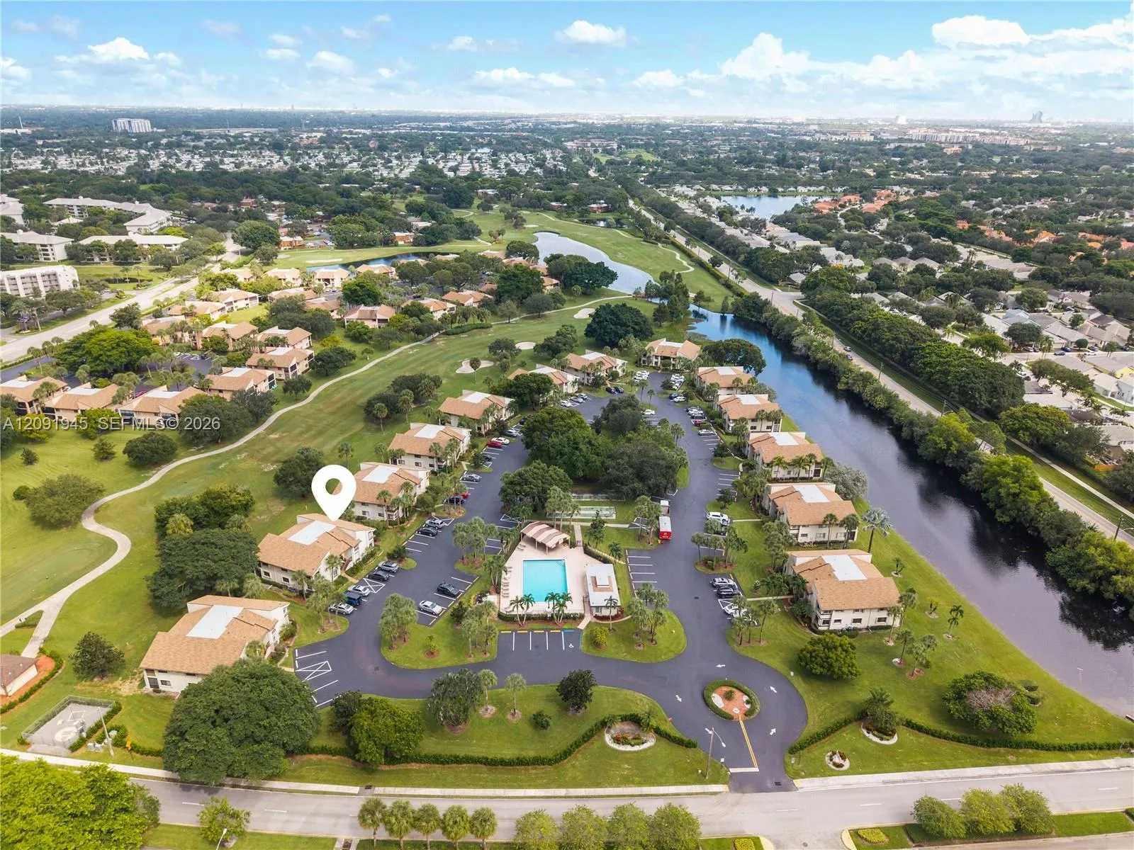 Foto de propiedad en 9351 SW 23rd Street 3304, Davie, FL 33324 Davie con MLS# 