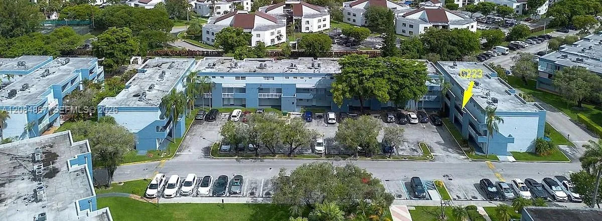 En Renta 9355 Fontainebleau C-223, Miami, FL 33172, Miami, FL 33172