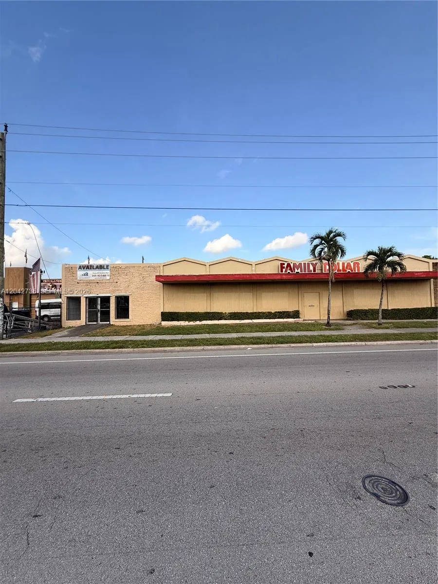 Foto de propiedad en 9360 NW 27th Avenue, Miami, FL 33147 Miami con MLS# 