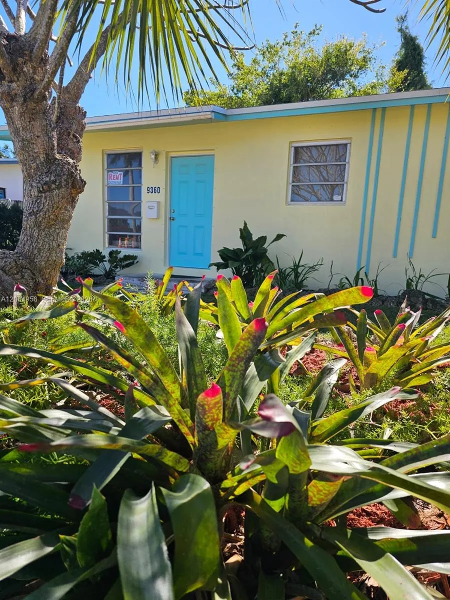 Foto de propiedad en 9360 SW 168th Street 0, Palmetto Bay, FL 33157 Palmetto Bay con MLS# 