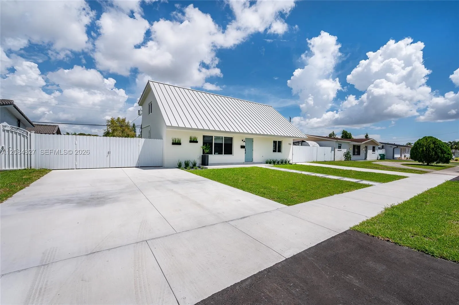 En Venta 9361 SW 27th Street, Miami, FL 33165, Miami, FL 33165