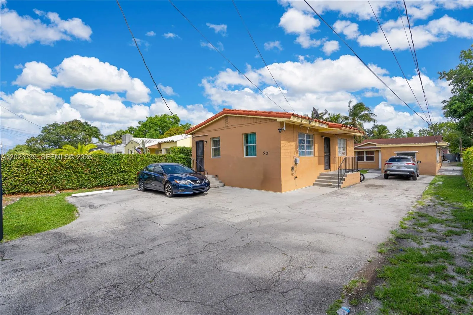 Foto de propiedad en 94 NW 69th Street, Miami, FL 33150 Miami con MLS# 