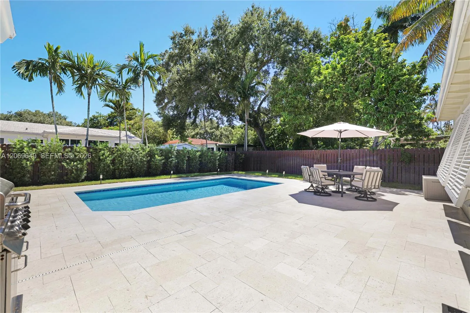 Foto de propiedad en 940 NE 117th Street, Biscayne Park, FL 33161 Biscayne Park con MLS# 