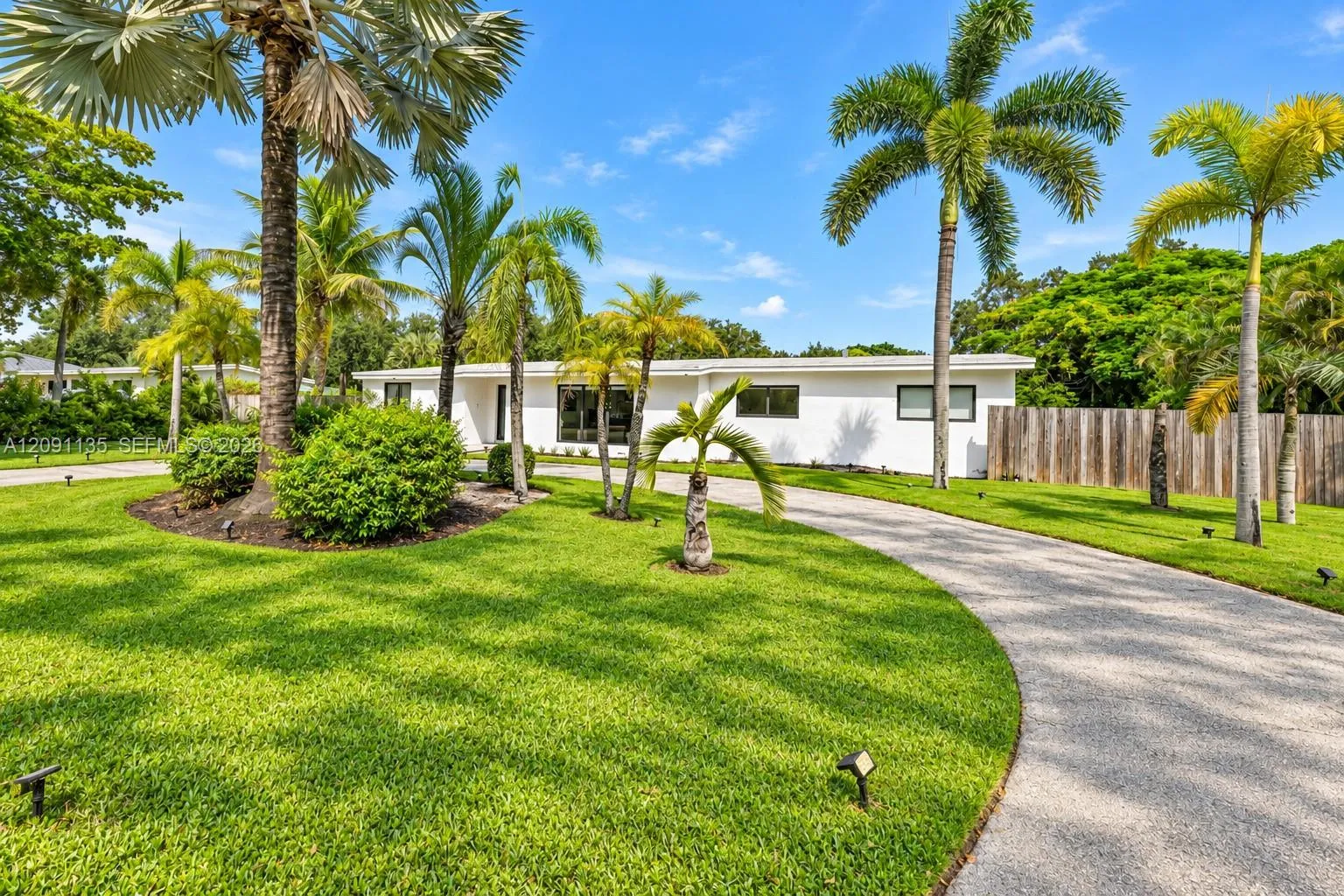 En Venta 9401 SW 82nd Avenue, Miami, FL 33156, Miami, FL 33156