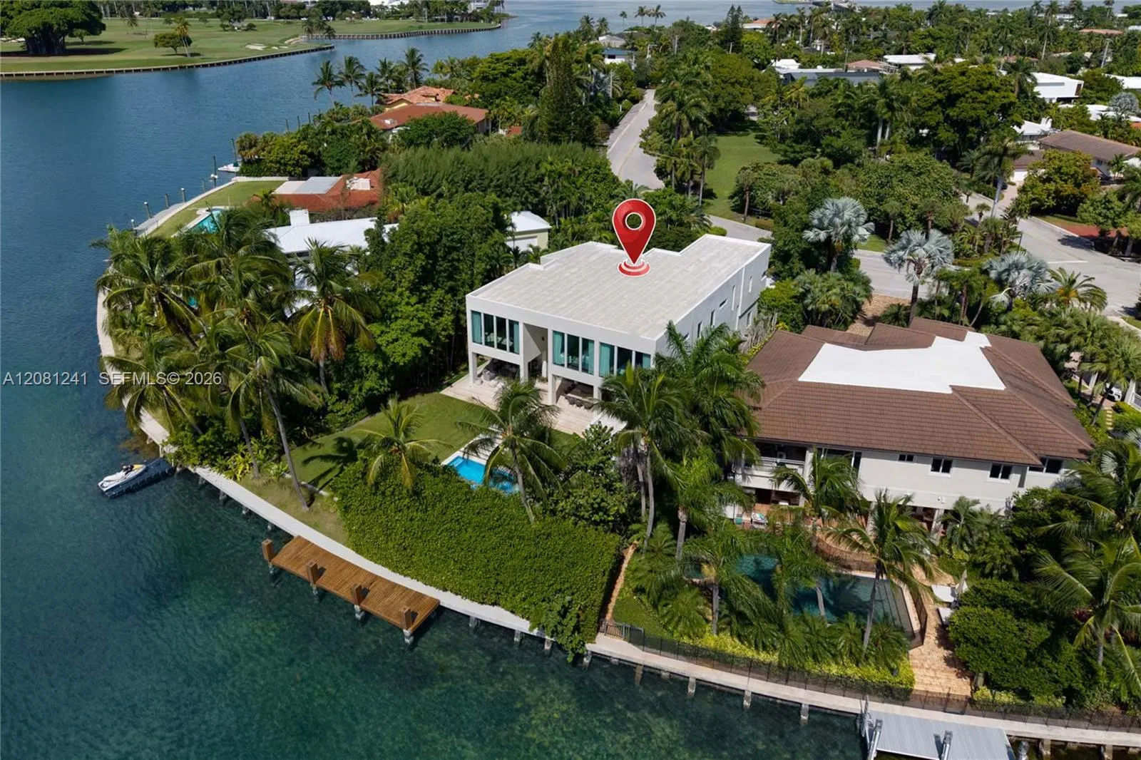 Foto de propiedad en 9407 E Broadview Drive, Bay Harbor Islands, FL 33154 Bay Harbor Islands con MLS# 