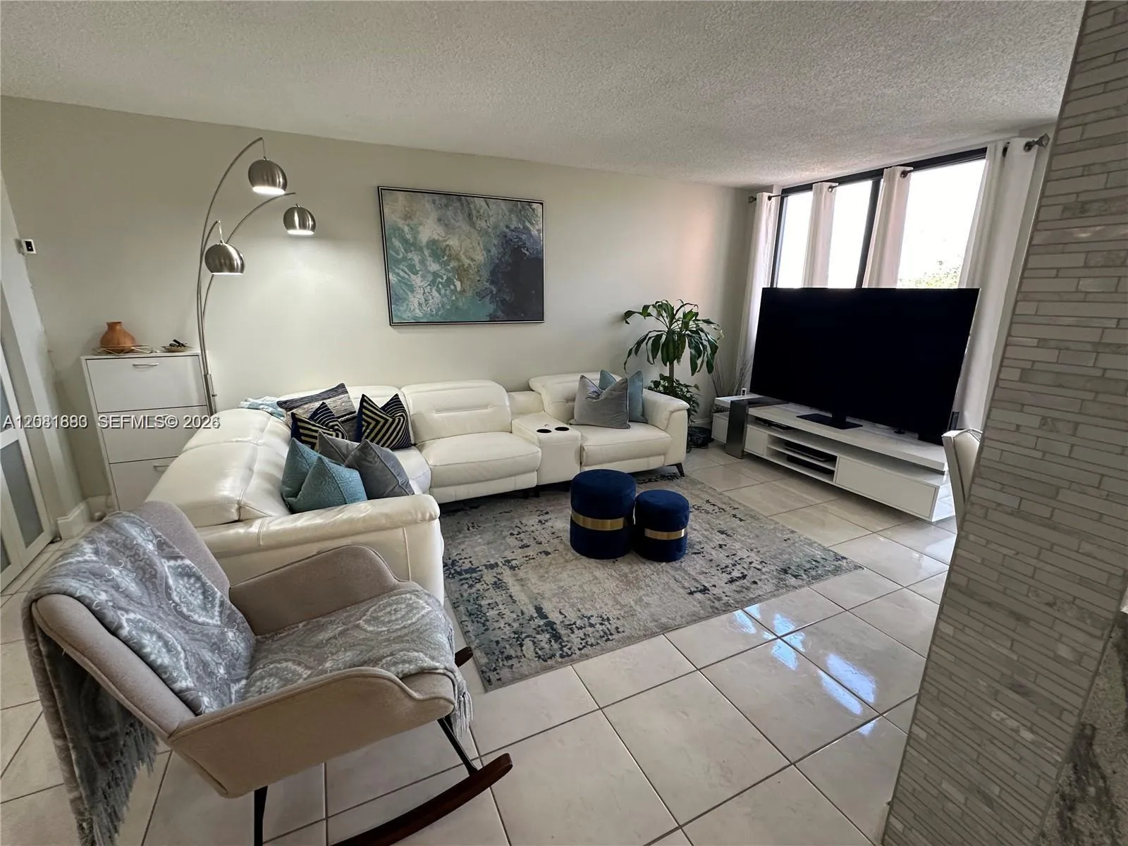 En Venta 9410 W Flagler Street 410, Miami, FL 33174, Miami, FL 33174