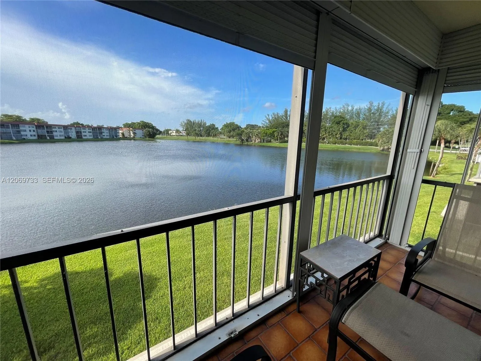 Foto de propiedad en 9423 S Hollybrook Lake Drive 203, Pembroke Pines, FL 33025 Pembroke Pines con MLS# 