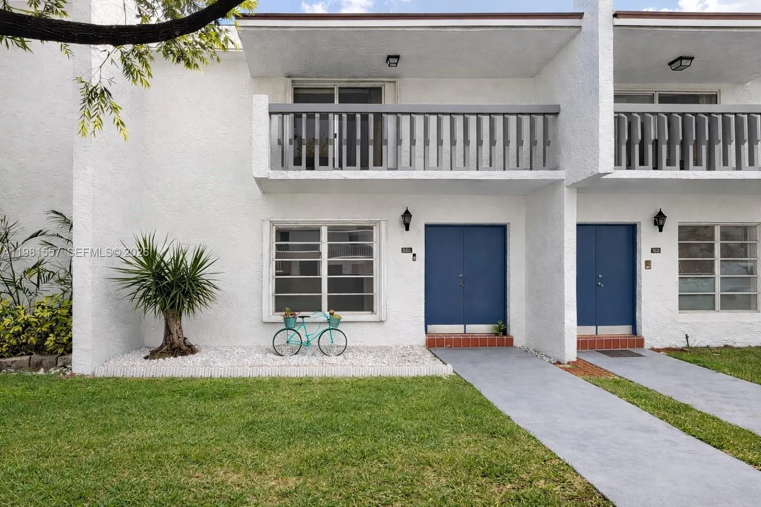 Vendido 9430 SW 170th Street 303, Palmetto Bay, FL 33157, Palmetto Bay, FL 33157