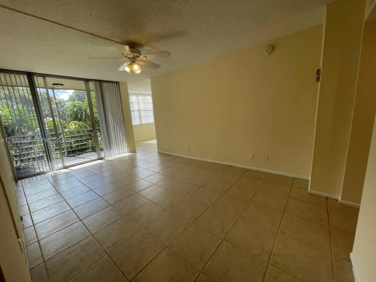 En Venta 9431 Live Oak Place 203, Davie, FL 33324, Davie, FL 33324