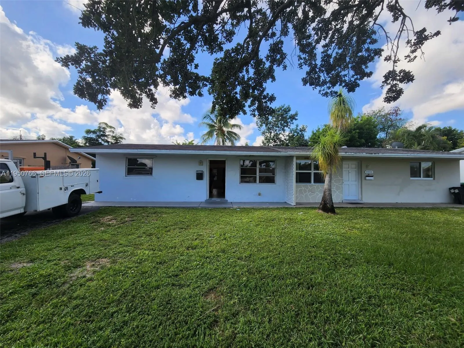 Foto de propiedad en 9438 SW 51st Street, Cooper City, FL 33328 Cooper City con MLS# 