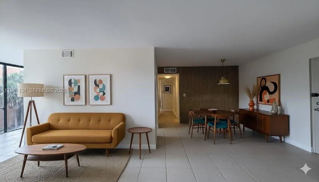 Foto de propiedad en 9440 W Flagler Street 306, Miami, FL 33174 Miami con MLS# 