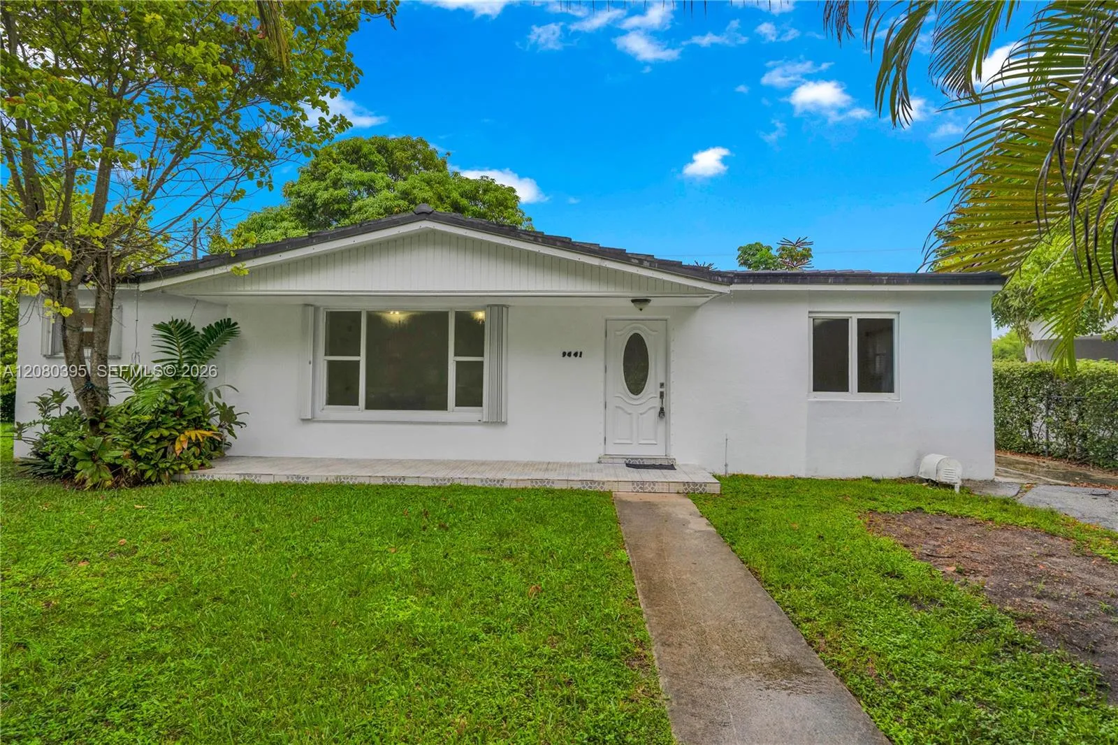 Foto de propiedad en 9441 SW 27th Drive, Miami, FL 33165 Miami con MLS# 