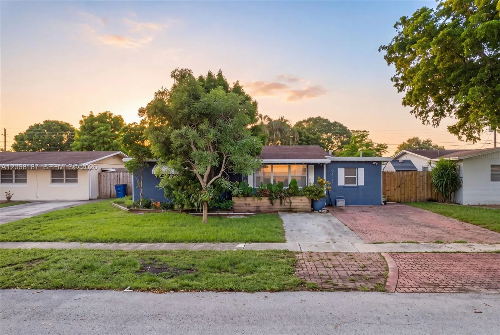 Foto de propiedad en 9452 SW 52nd Court, Cooper City, FL 33328 Cooper City con MLS# 
