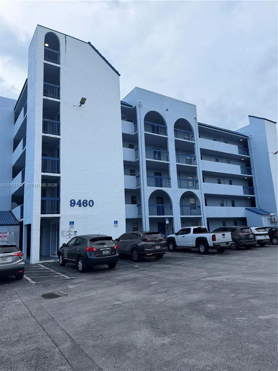 En Renta 9460 Fontainebleau Boulevard 433, Miami, FL 33172, Miami, FL 33172