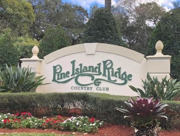 Foto de propiedad en 9461 Evergreen Place 303, Davie, FL 33324 Davie con MLS# 