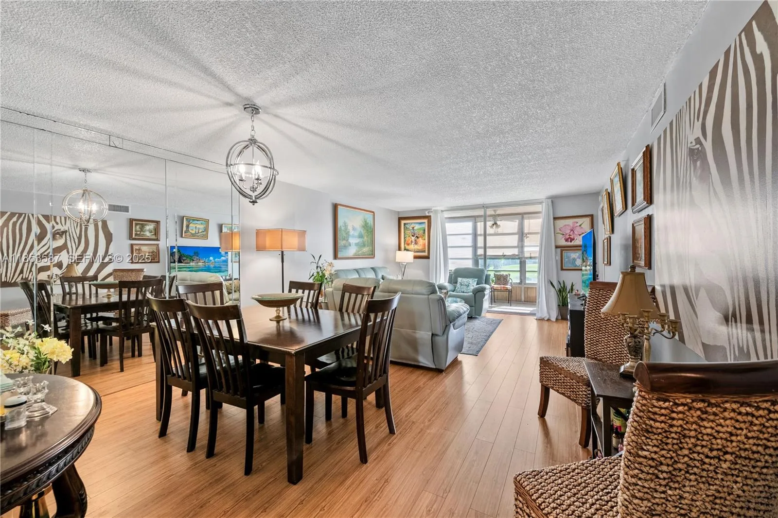 Foto de propiedad en 9461 Sunrise Lakes Boulevard 207, Sunrise, FL 33322 Sunrise con MLS# 