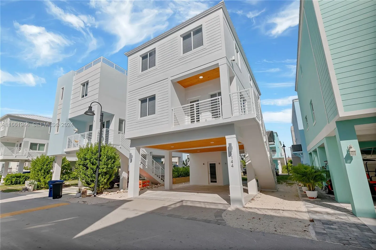 Foto de propiedad en 94825 Overseas Highway 144, Key Largo, FL 33037 Key Largo con MLS# 
